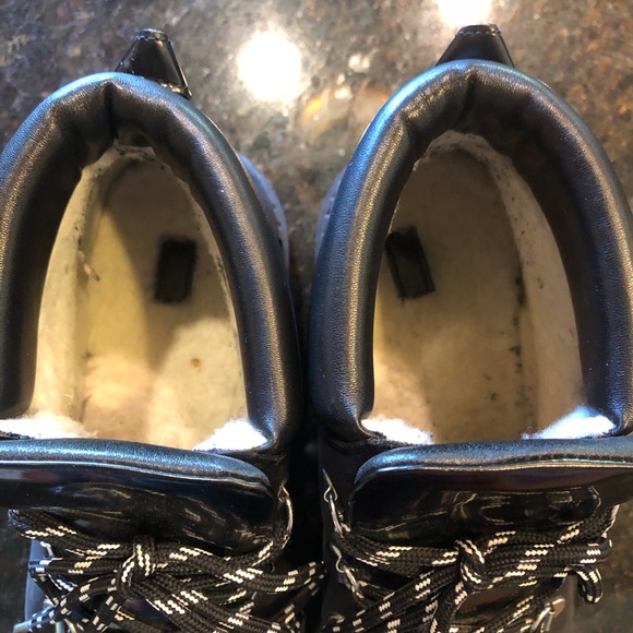 Ganni lined “winter Hiking” boots. 11” long. Listed size 39. Fits size 8-9 - Picture 4 of 12